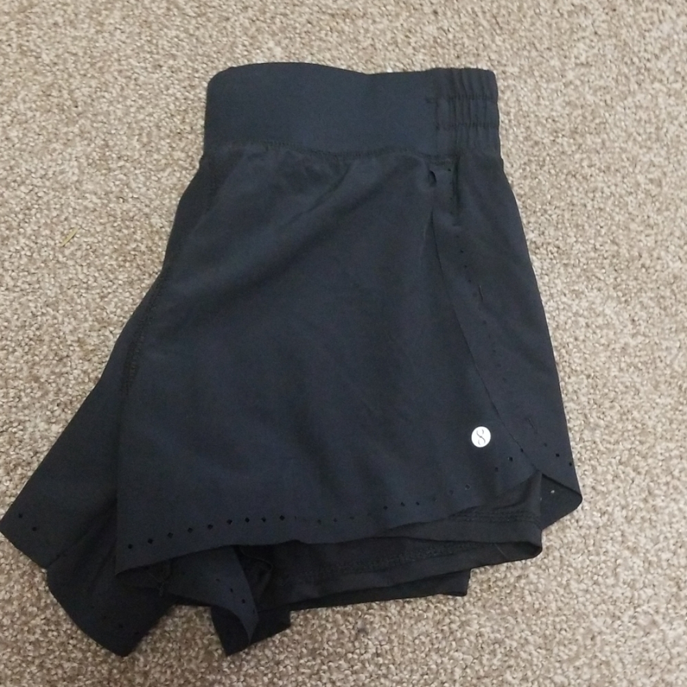 Layer 8 shorts